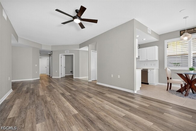 Building Photo - 3111 Meandering Way Unit 101