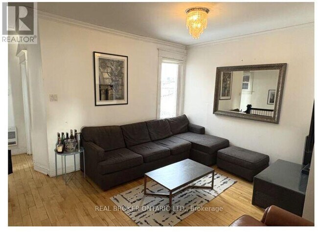 Photo - 124 Hallam St