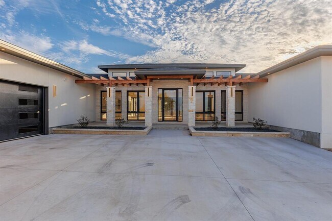 6425 Ranch Rd 962 E