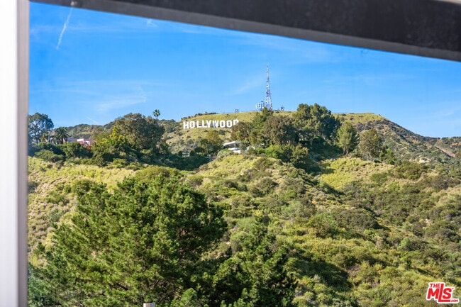 Photo - 2843 Lambert Dr