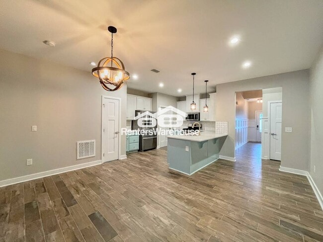 Photo - 1839 Whelp Way