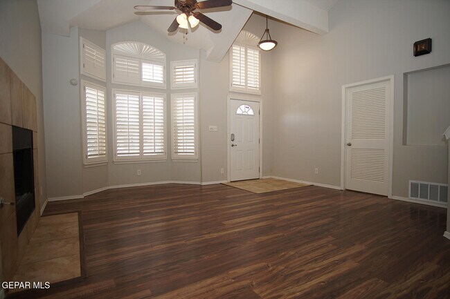 Photo - 10932 Acoma St