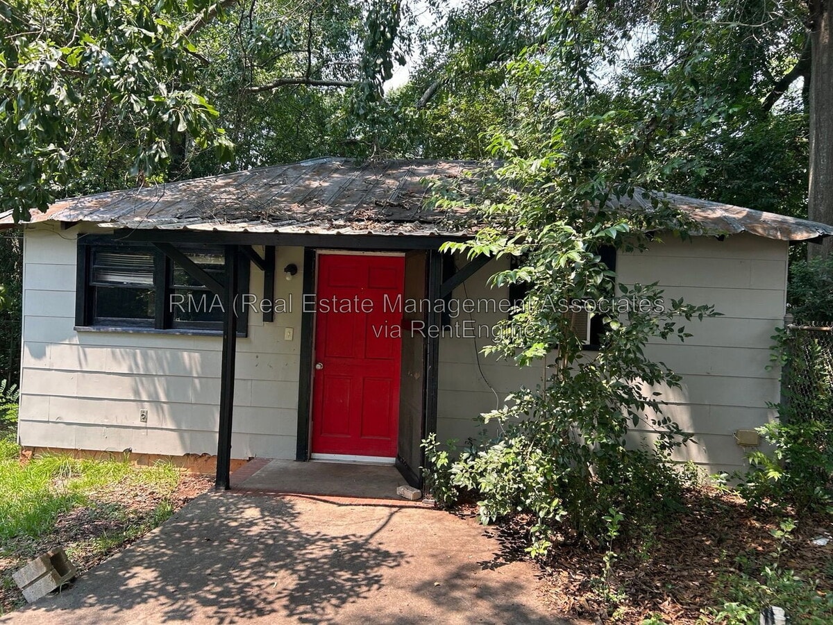 Photo - 125 E Chappell St