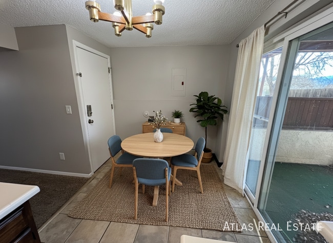 Photo - 730 Swope Ave Unidad C