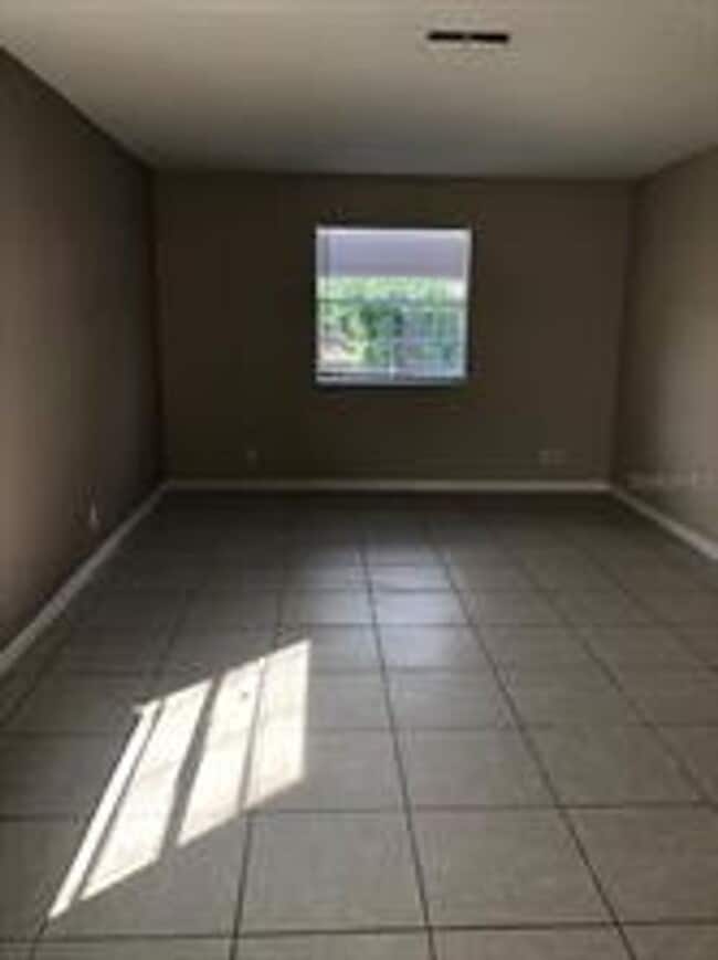 Photo - 4415 Barna Ave