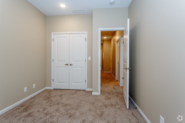 3BR, 2.5BA - 1382 SF