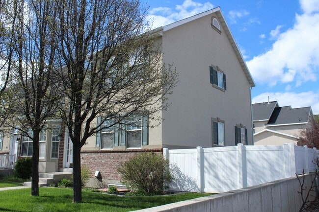 1010 N 130 W Unit 104