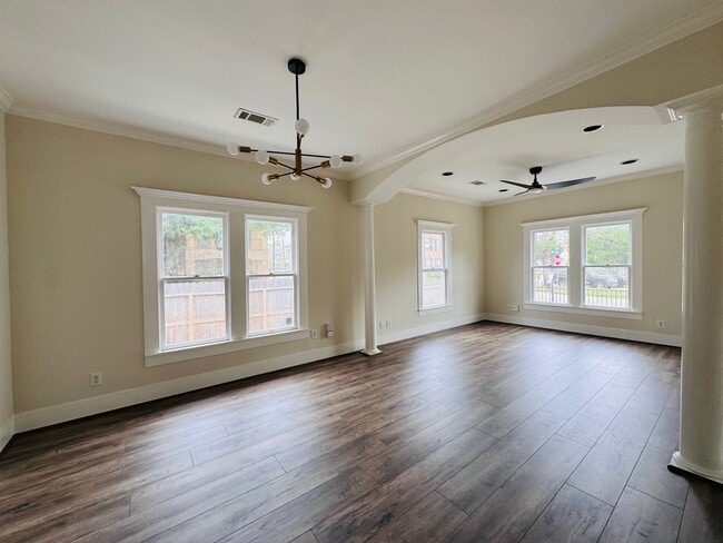 Photo - 1345 Nashua St