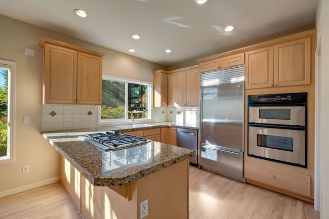 Photo - 6215 101st Ct NE