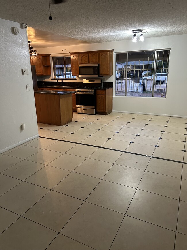 Photo - 2054 N 53rd Ave