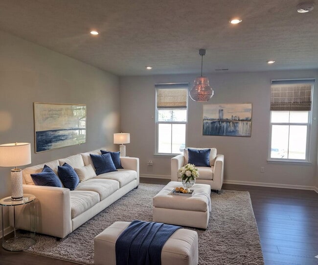 Photo - 18 Wentworth Ln