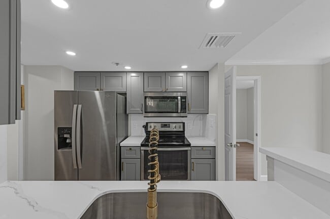Photo - 3525 Sage Rd Unit 304