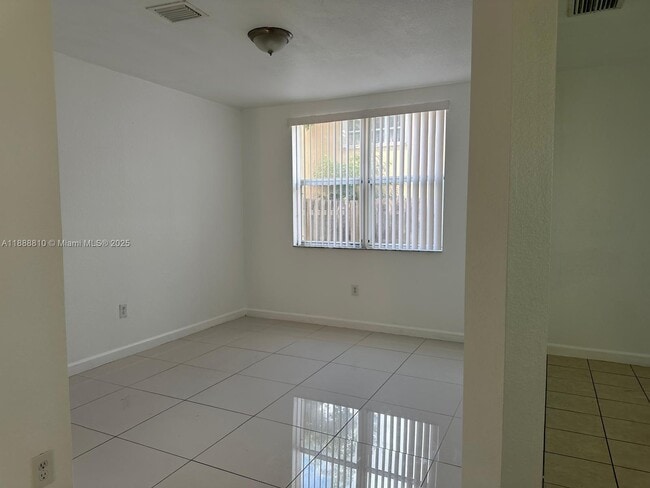 Photo - 1490 NE 33rd Ave
