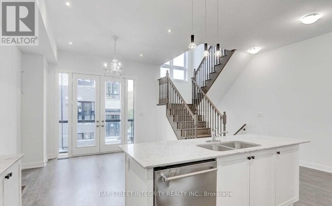 Photo - 11 Howick Ln