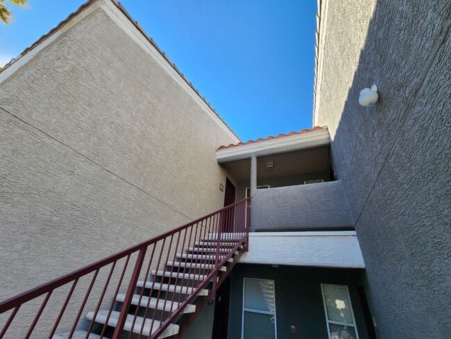 Photo - Gated 2 Bedroom Condo - Furnished