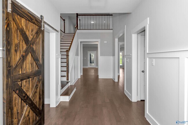 Photo - 113 Marlbrook Dr