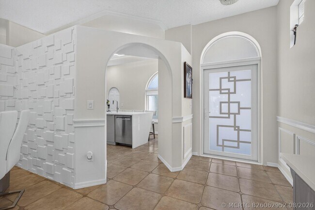 Photo - 716 Lake Wellington Dr