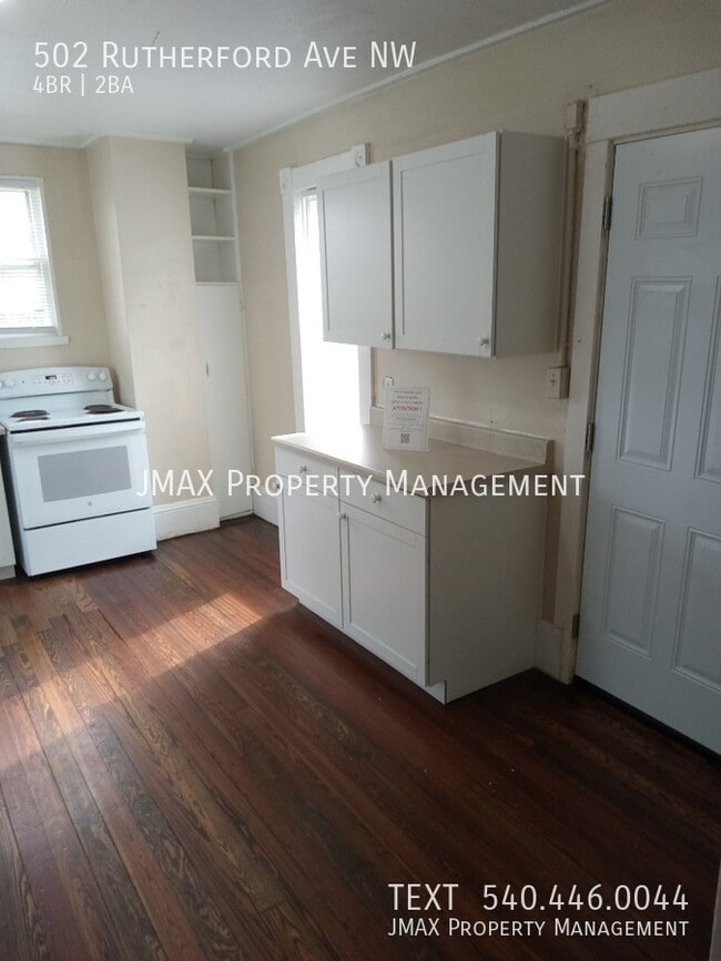 Photo - 502 Rutherford Ave NW
