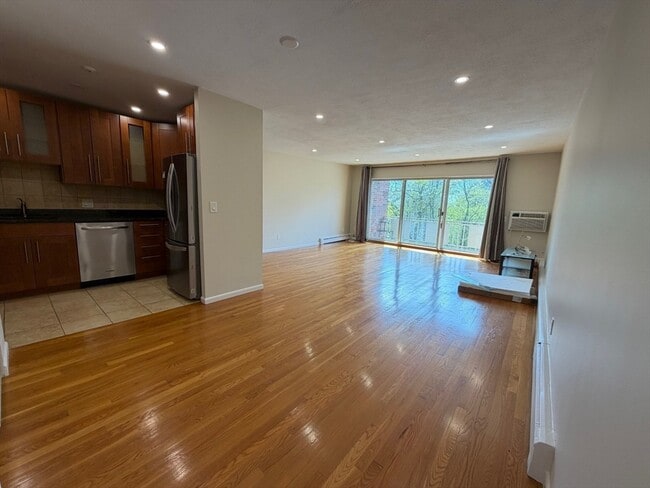Photo - 383 Langley Rd Unidad 11