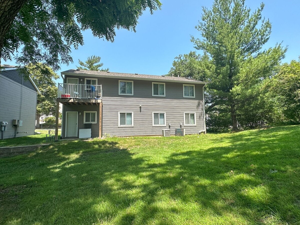 Photo - 3108 West St