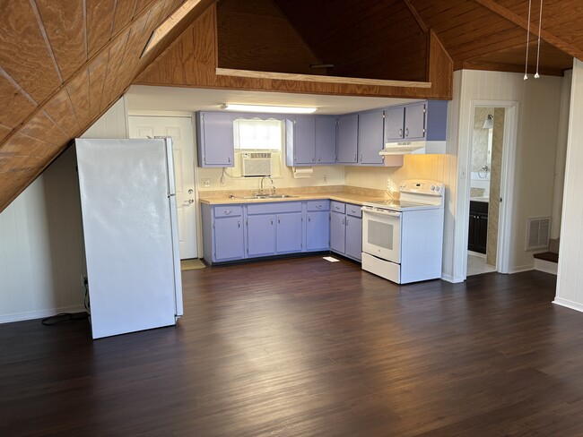 Full Kitchen area, Loft storage above - 4701 Illinois Ave Unit 4701B Illinois Ave