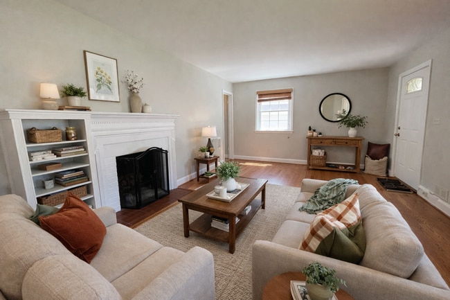 Photo - 5817 KINGSWOOD