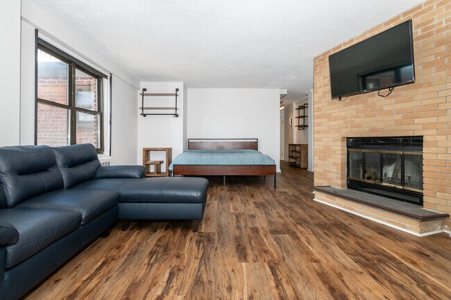 Photo - 161 Pearsall Dr Unit 6F