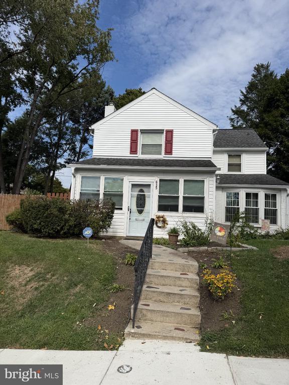 635 Lukens Ave