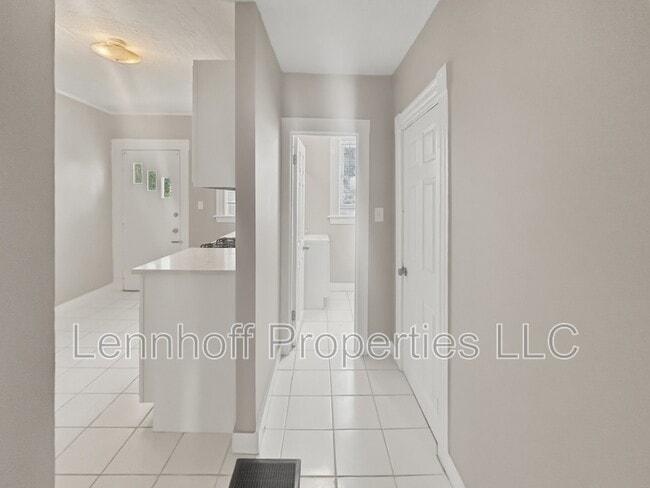 Photo - 23 Hilton St Unit 1