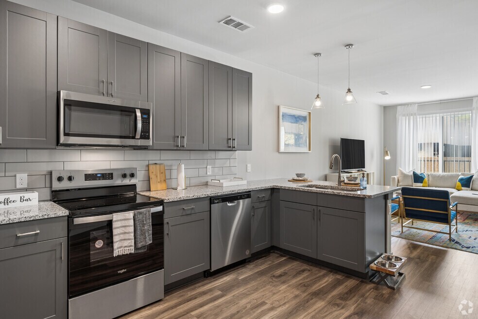 S2 Studio 1BR, 1BA - 593SF - Kitchen