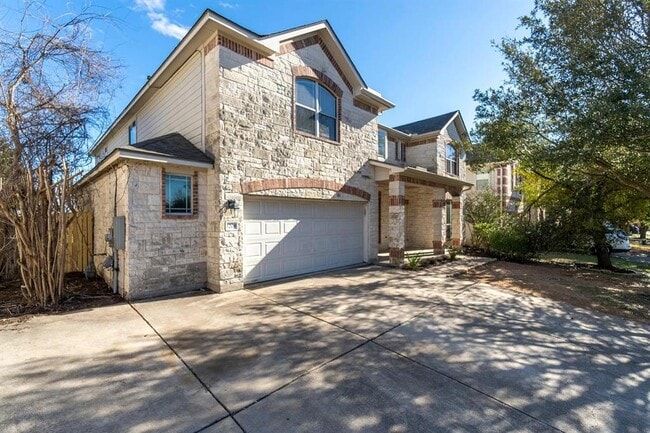 Photo - 1209 Laurel Oak Trail