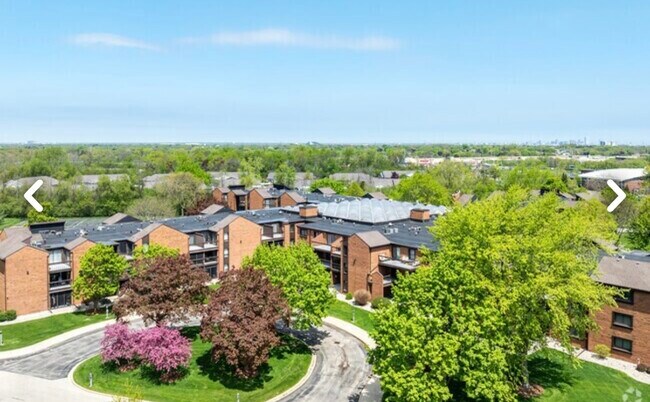 Building Photo - 5200 S Tuckaway Blvd Unit 250C