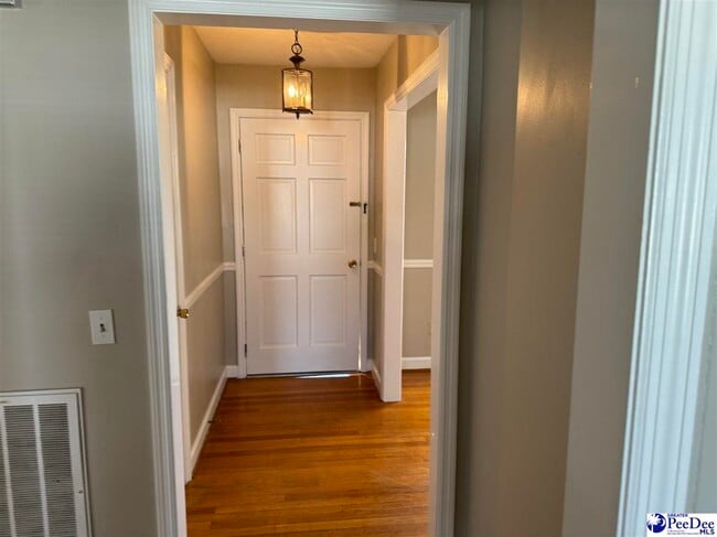 Photo - 3031 W Woodbine Ave