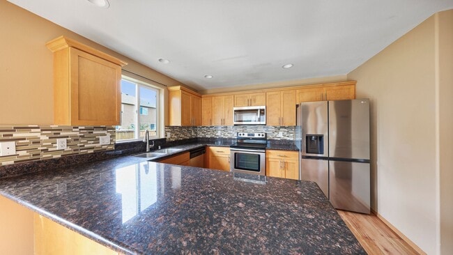 Photo - 3 Bed 2.5 Bath - 3 Car Garage - Groups -  ...