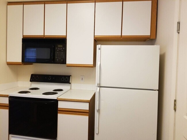 1706-1708 W Peninsula Dr