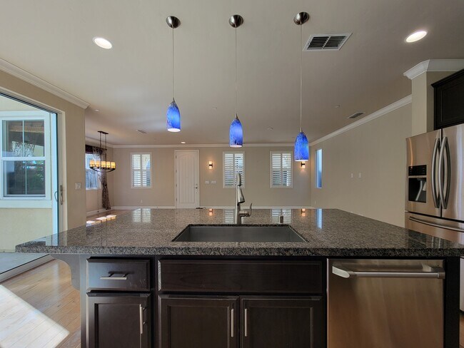 Photo - 1609 Bonanza Ln