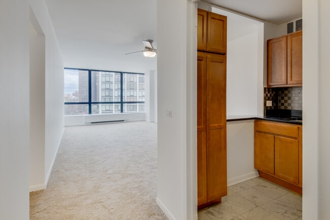 Photo - 5415 N Sheridan Rd Unit 709