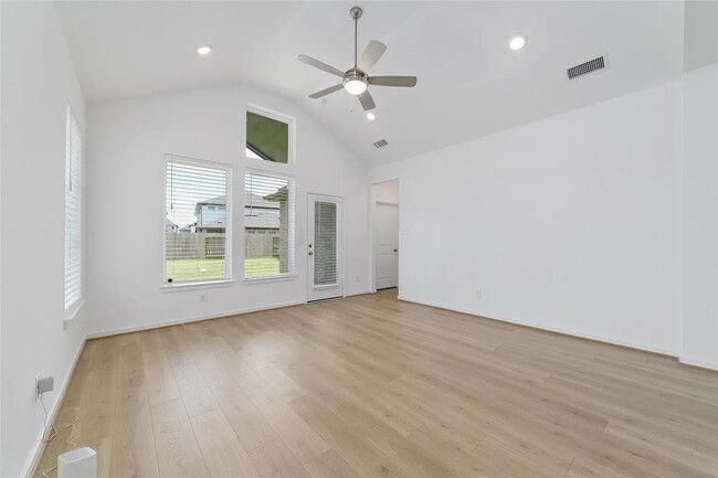 Photo - 21650 Lampeter River Ln