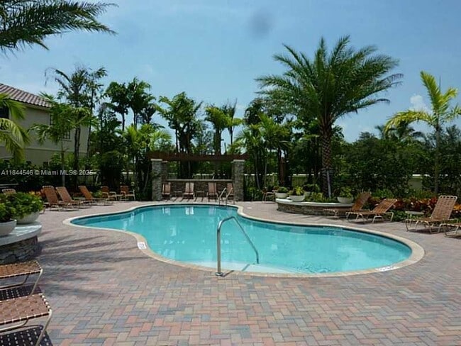 Photo - 130 Riverwalk Cir E