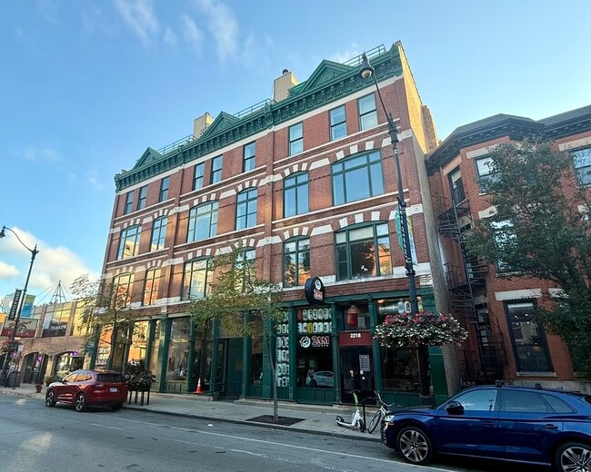 Building Photo - 2216 N Lincoln Ave Unit 3B