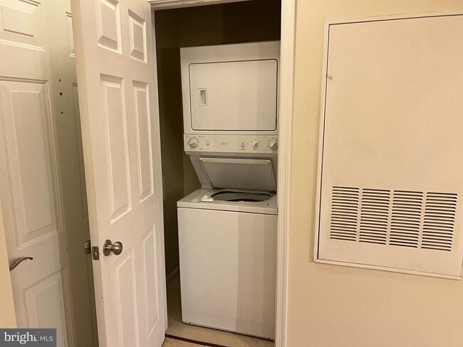 Photo - 12905 Centre Park Cir Unidad 101