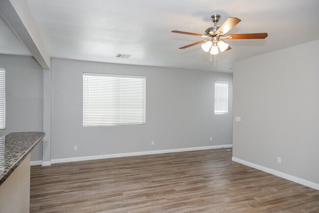 Photo - 181 Crested Creek Ave