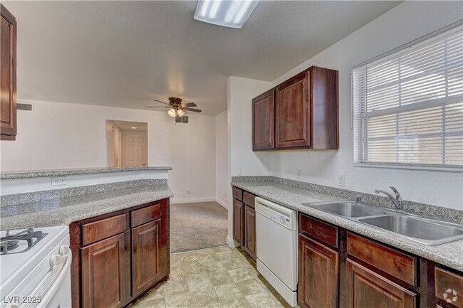 Building Photo - 2801 N Rainbow Blvd Unit 255 Rental