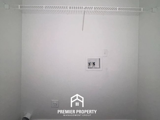 Photo - 3932 Gavick Cove