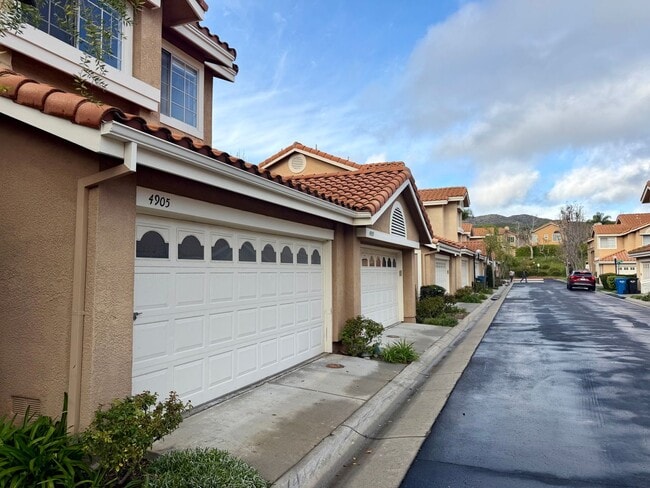 Photo - Beautiful 3 bed 2.5 bath home in Oak Park!