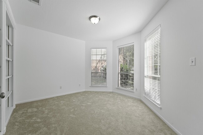 Photo - 26422 Creston Woods Dr