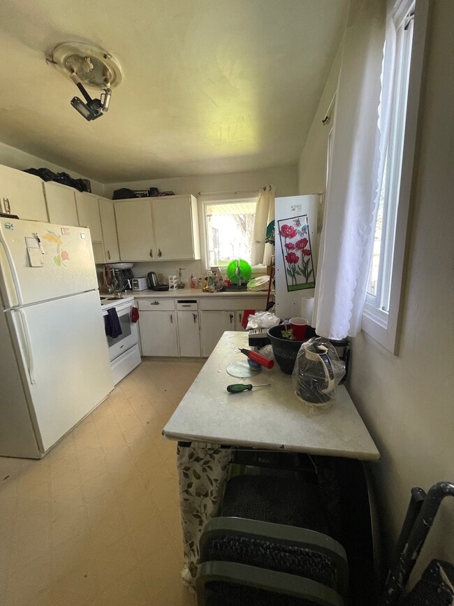 Photo - 2322 7th St E
