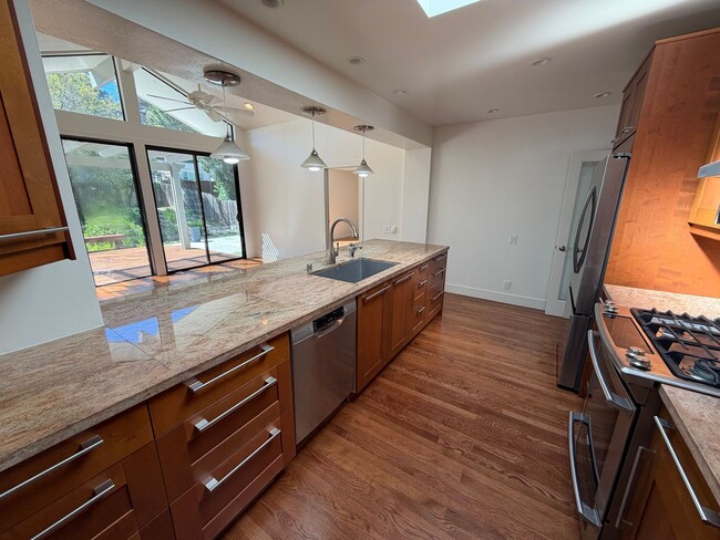 Photo - NIcely Updated Mill Valley 3x2 home with large yard, garage, HW floors, laundry