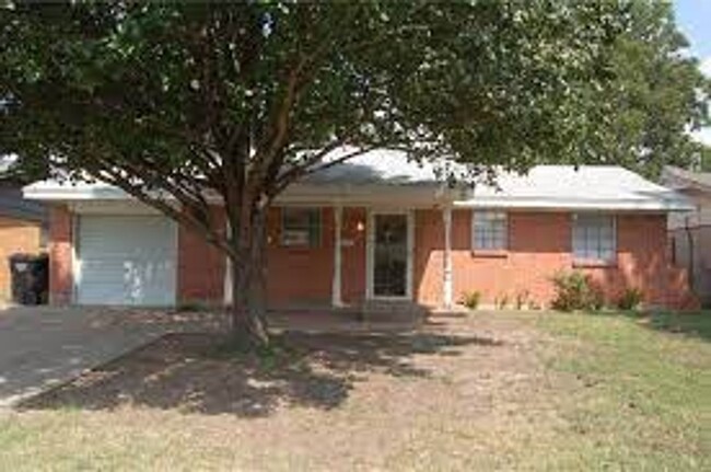 Section 8 Approved Home in Moore! **DEPOSI... - Section 8 Approved Home in Moore! **DEPOSI...