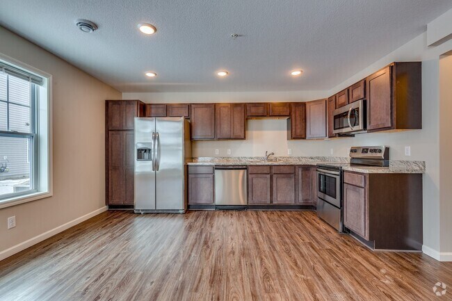 Building Photo - END UNIT townhome available July 01 $1825.00